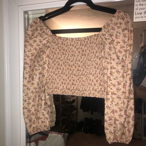 Off the shoulder fitted crop top - Picture 2 of 2